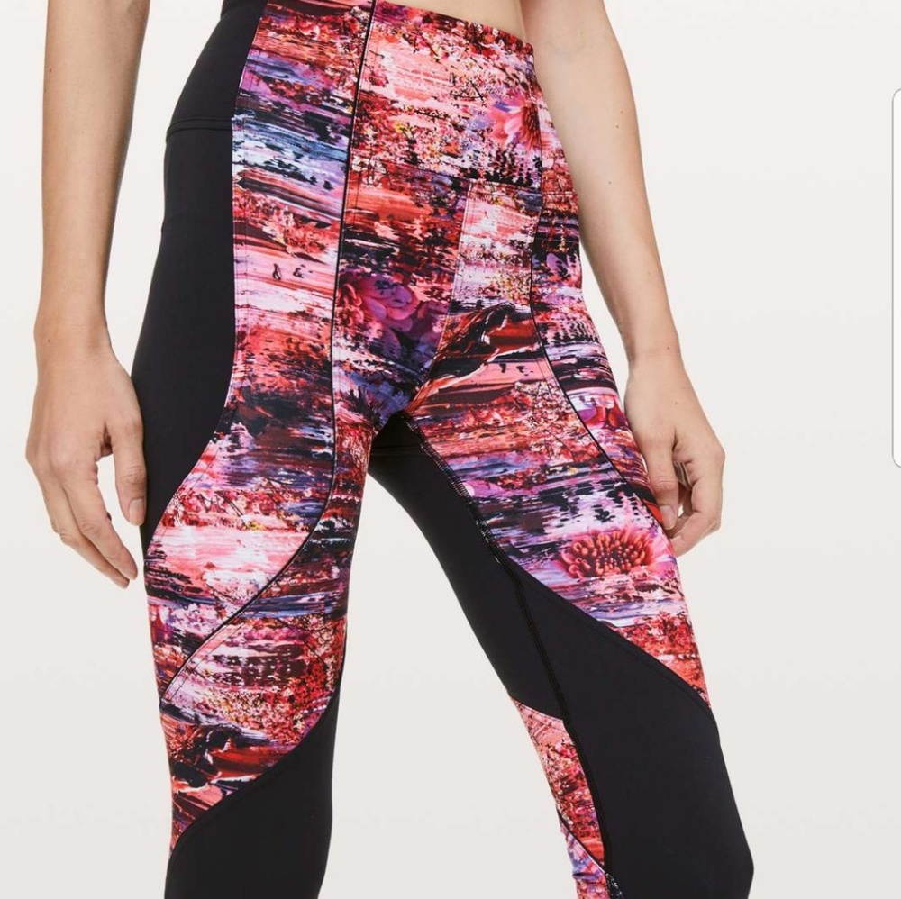 SOLD Lululemon sweat and repeat tight 28" sz 4 - Picture 3 of 6